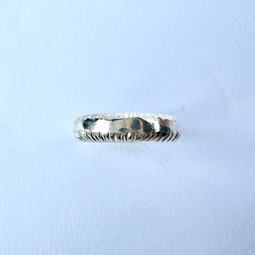 Bague rocheuse