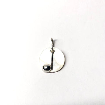 Pendentif note de musique sur nacre blanche