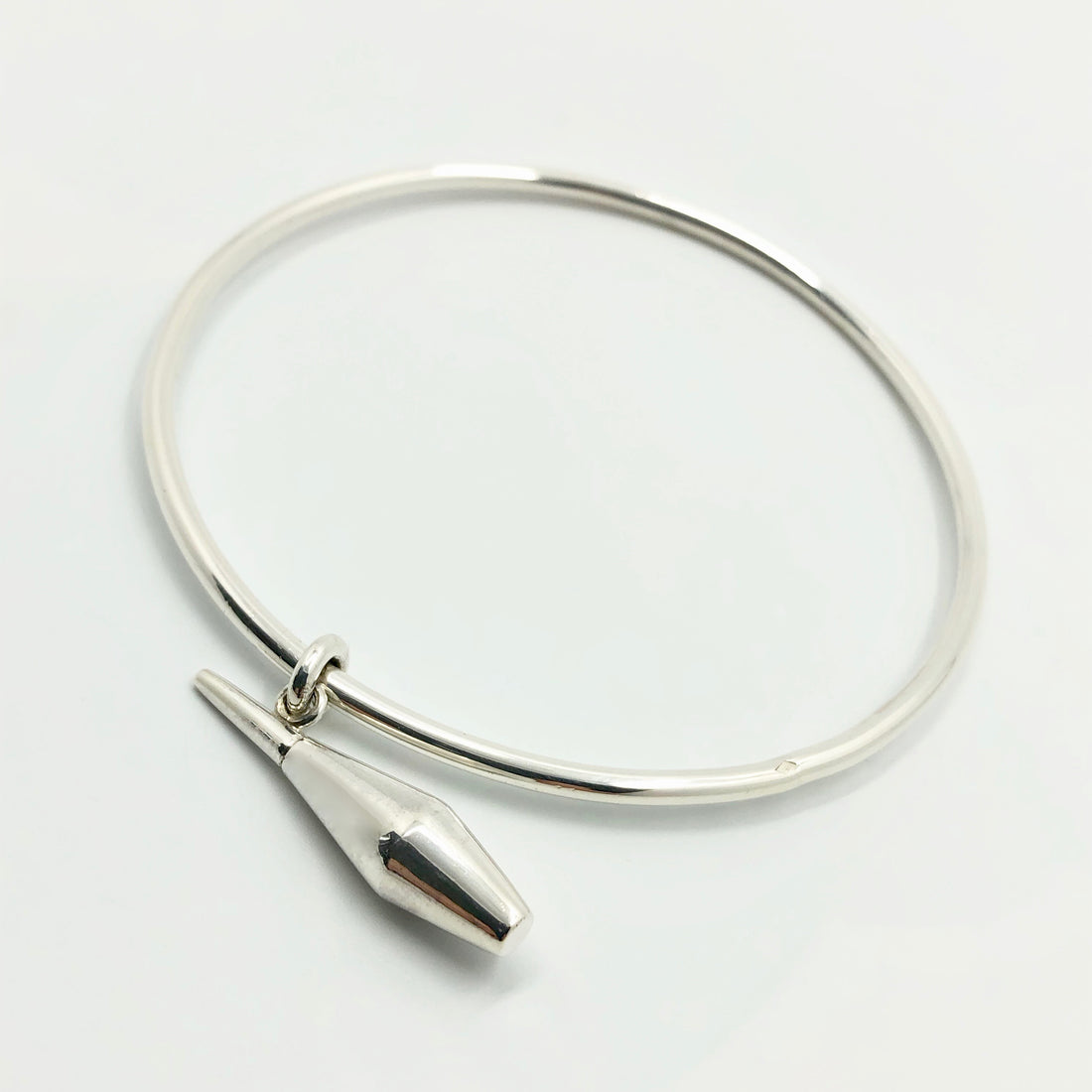 Bracelet jonc avec massue