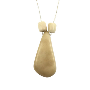 Collier tagua