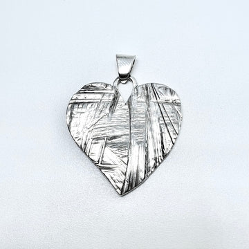 Pendentif coeur texturé