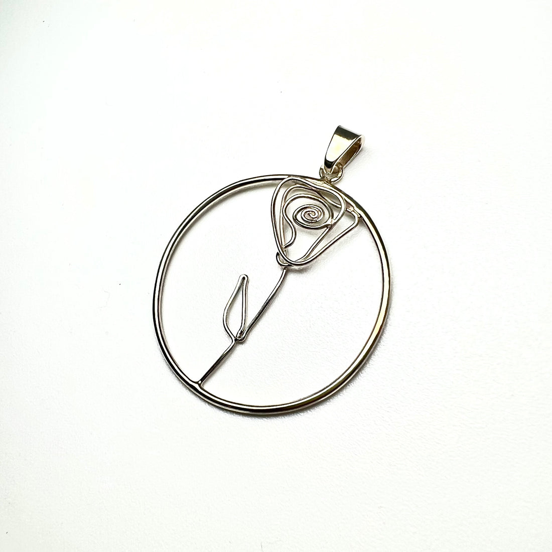 Pendentif fleur fil