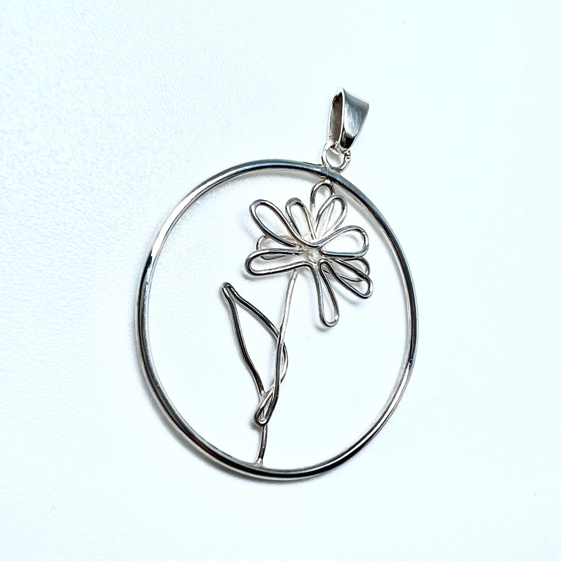 Pendentif fleur fil